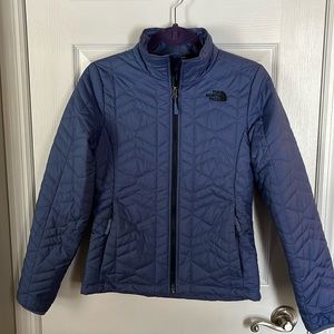 Barely worn like new coat. Color more of a periwinkle. Non smoking home